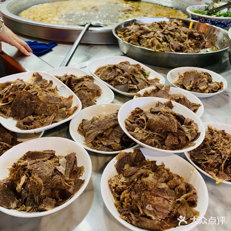 这家面馆高朋满座，原来就因为这个……