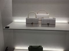 -BeLLE 百丽(凯德闵行商业中心店)