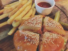 -羽深肉铺 Steak & Wine