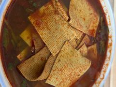 红油米线加豆皮-老字号杨坡红油米线腊汁肉夹馍(东四道巷店)