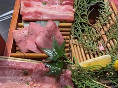 -山川小町·极番烧肉(新地假日广场店)