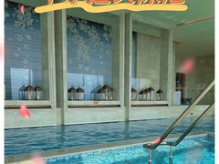 -成都华尔道夫酒店游泳池