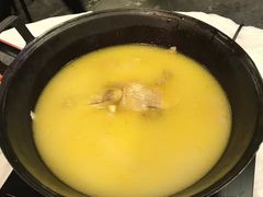 -鲜入围煮花胶鸡海鲜火锅