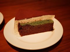 巧克力抹茶蛋糕-black rainbow coffee