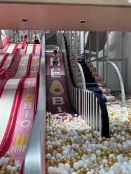 -奈尔宝家庭中心·亲子餐厅(北京东坝万达店)