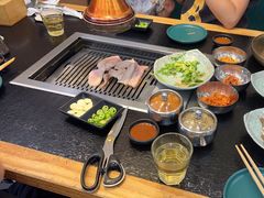 -臻牛烤肉