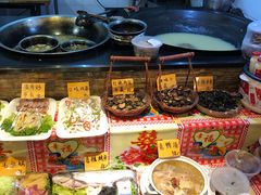 -靠山屯东北农家菜(八龙桥雅苑店)
