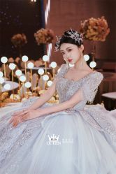点击看大图 -艾拉·女王婚纱礼服馆