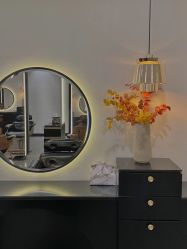 -SWANK SALON