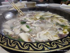 -尚品牛味汤锅火锅(康定总店)