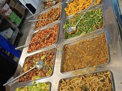 -食里香自助快餐(香槟小镇店)