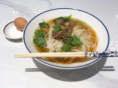 重庆特色红烧牛肉粉-遇见老三样(昌北机场店)