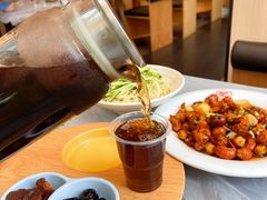 -肥肥虾庄·金牌油焖大虾(东湖欢乐谷店)