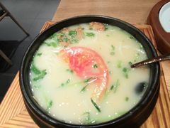 蒙自过桥米线-麦麦山云南菜(复地活力城店)