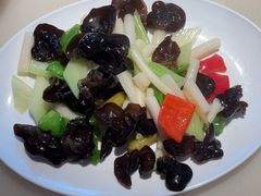 -吕记老鸭汤·徽菜馆(东营路店)