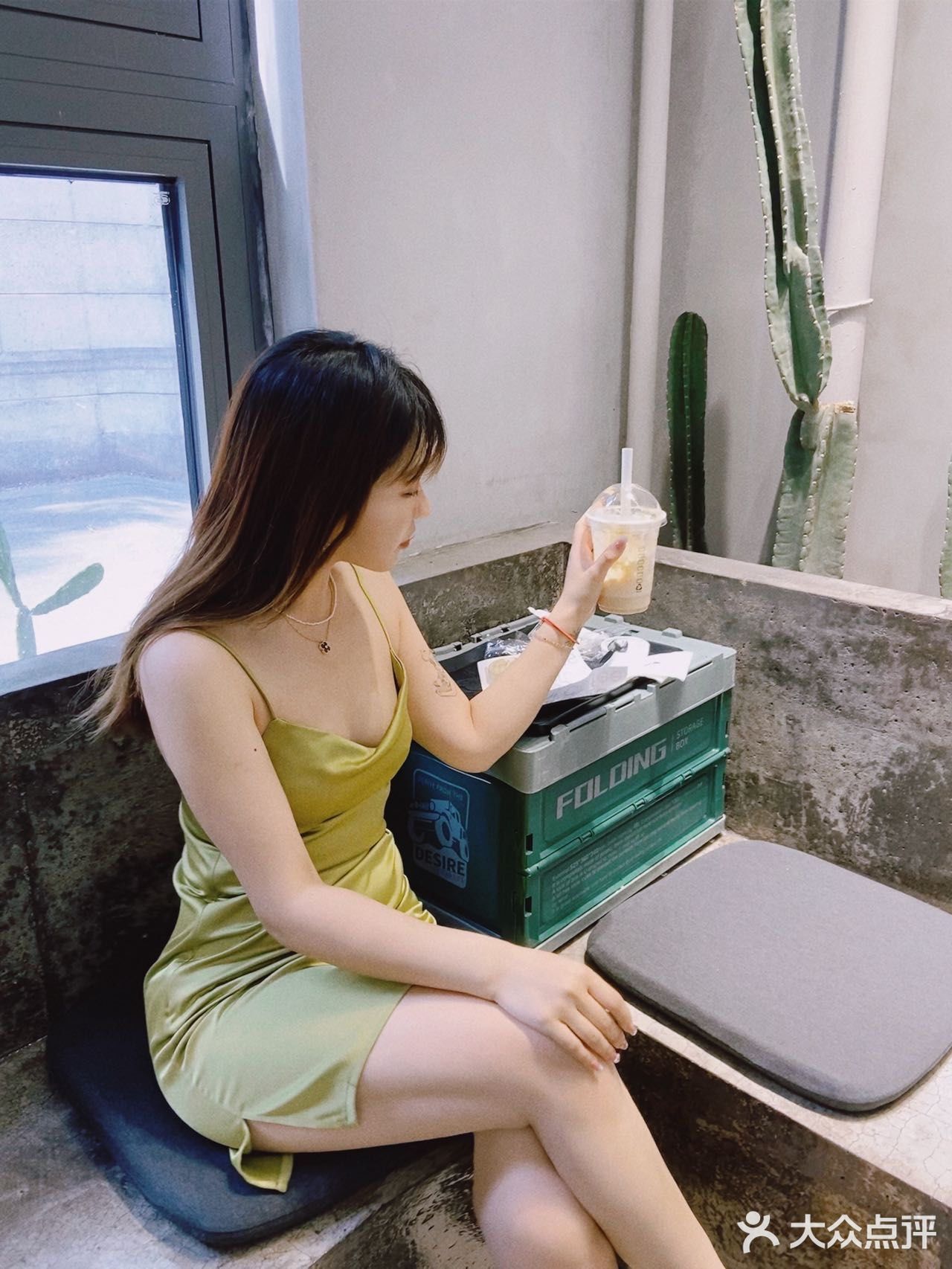 打卡赵露思同款咖啡馆一韩系ins风超出片