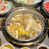 锅底是海南椰青打底茶点免费不限量，我直接爱了！