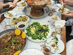 -一口猪海鲜浑锅·东北家常菜