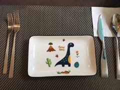 -悦享绿山墙西餐厅