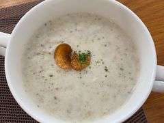 蘑菇汤-LUCCA卢卡西班牙海鲜饭(远洋广场店)
