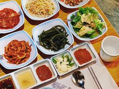 小菜-唯成•韩国炭火烤肉 유성고기