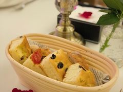 餐前面包-西山人家·二十年老字号农家菜(旺山店)