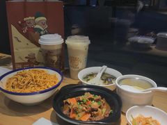 -喜茶(杭州滨江宝龙店)