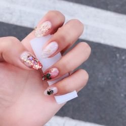 -IDO美甲美睫