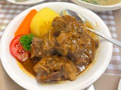 焖牛尾-船屋葡国餐厅