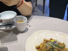 -有红鸡毛店·川菜(建设路店)