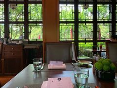 靠窗位-杭州西子湖四季酒店-WL BISTRO西湖餐厅(灵隐路店)