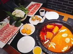 -周周有辣火锅馆(玖耀里店)
