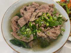 -犇逸·乐山跷脚牛肉·四川现炒(览海店)