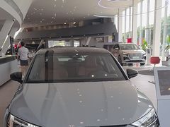 -深圳锦龙奥迪4S店(前海店)
