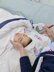 -靓芙泉专研痘痘肌