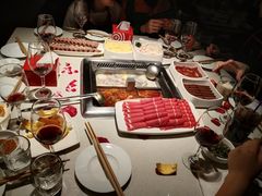 -海底捞火锅鲜切牛肉主题店(长寿路店)