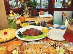 -月亮眼花园餐厅书吧酒吧