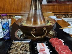 -果松木炭酸菜铜火锅·外婆参鸡汤