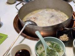 -洪氏嗨捞·猪肚鸡火锅(阳光天地店)