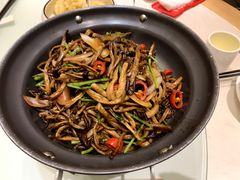 茶树菇焗牛柳-江南韵·无锡太湖文化体验餐厅(凤凰天街店)