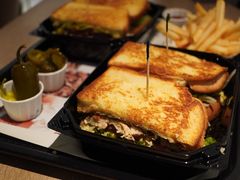 -The Habit Burger Grill 哈比特汉堡(复兴soho店)