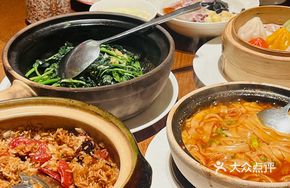 Premium Cantonese Claypot Rice with Preserved Meats