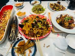 -嗨辣小聚·盘锦河蟹·海鲜烧烤龙虾(盘锦十年好店)