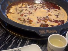 -老船舫·现做活鲜鱼馆(东郊记忆店)