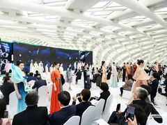 -凤凰中心