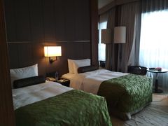 -上海滴水湖皇冠假日酒店