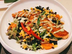 烤三文鱼色拉-element(皇庭店)