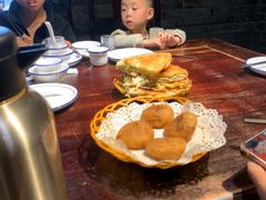 -蓝田九大碗民俗食府(蓝田店)