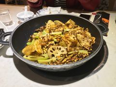 招牌干锅牛蛙五香味-蛙蛙叫干锅年代(簋街总店)