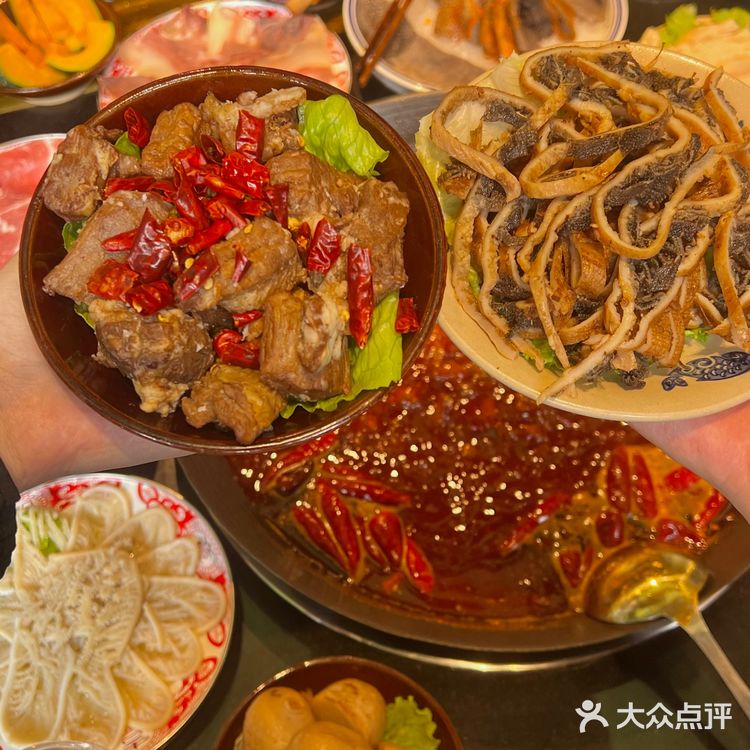 [惊恐]在成都！很少看到这么炸裂的…